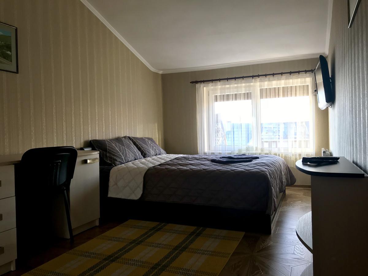 Panoramic View Top Floor Apartment In The City Center Muncaci Exterior foto